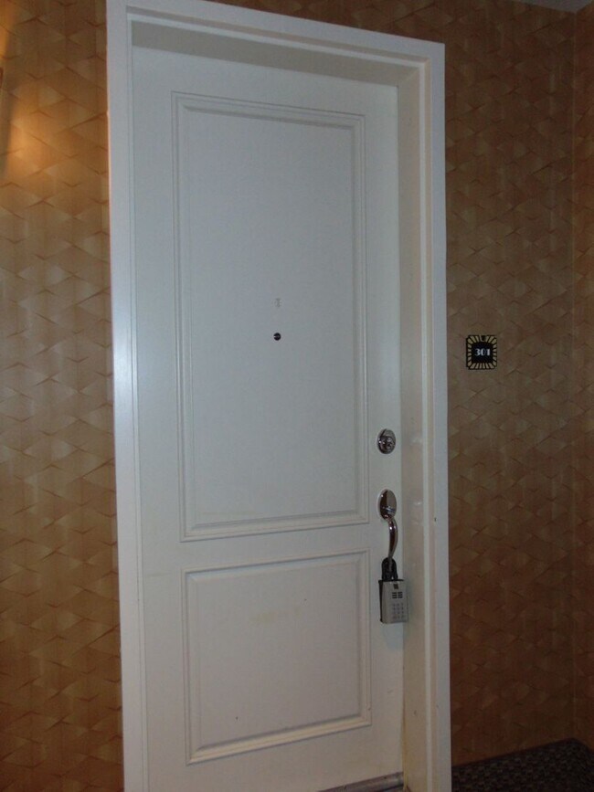 Foto del edificio - Manhattan Mid Rise Condo-Tile and Laminate-No Carpet