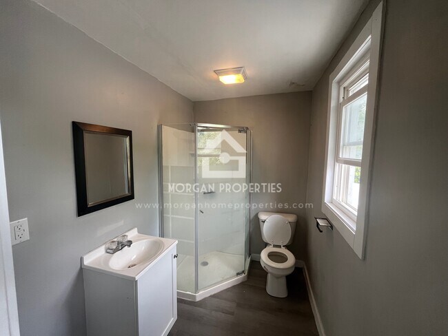 Foto del edificio - 2208 Hendricks St