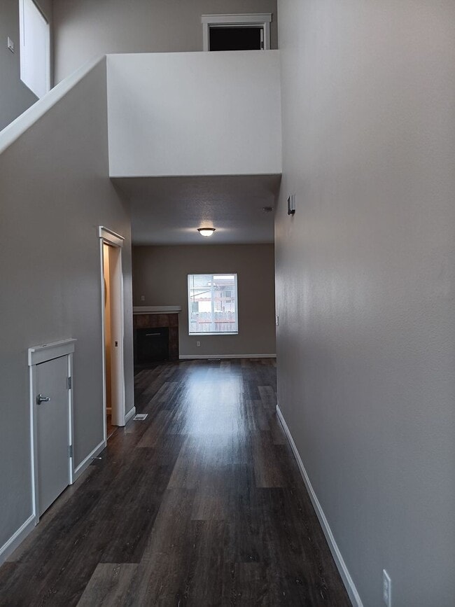 Building Photo - Recently Remodeled House is Now Avialable!