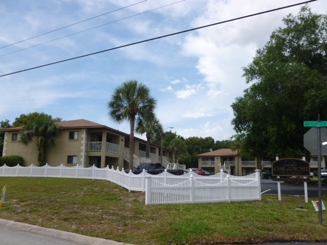 Building Photo - Oakmont Apartments