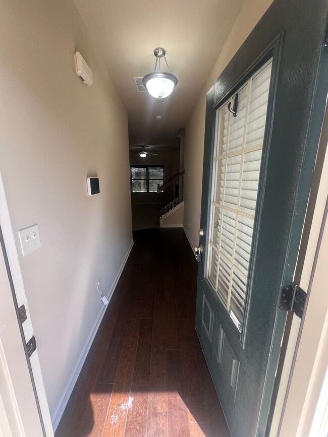 Building Photo - Beautiful 3-Bedroom, 2.5-Bath Home in Established Community!