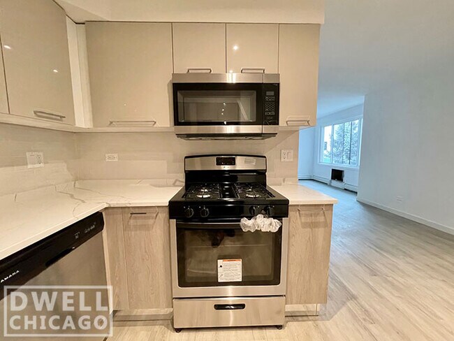 Foto del edificio - 7621 N Sheridan Rd