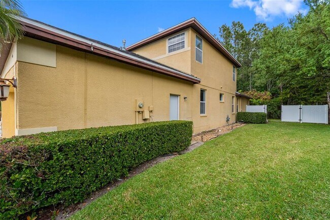 Foto del edificio - 16750 Ivy Lake Dr