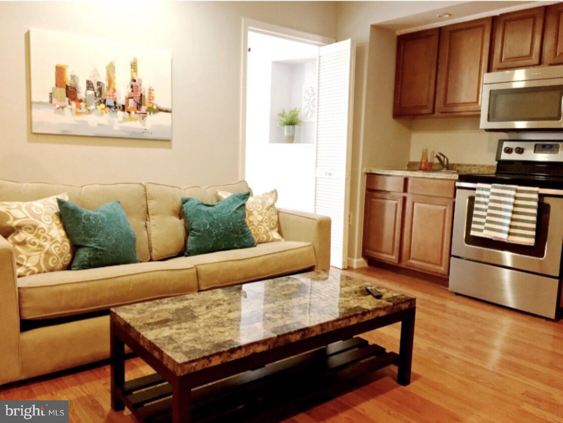 Foto principal - 332 S 16th St