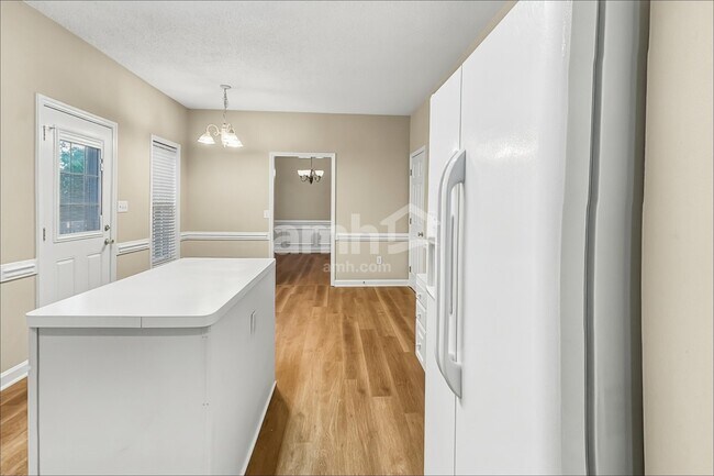 Foto del edificio - 4304 Southern Oak Dr
