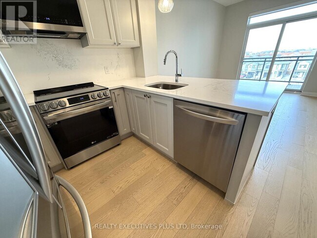 Building Photo - 470 Gordon Krantz Ave