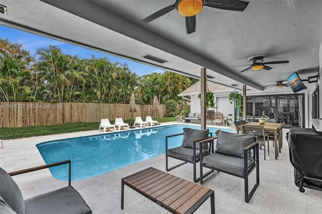 Foto del edificio - Southwest 75th Avenue, Plantation, FL 33317 - 4 BR 3 BA house