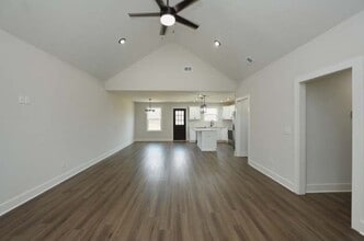 Building Photo - 1609 Elizabeth Rd