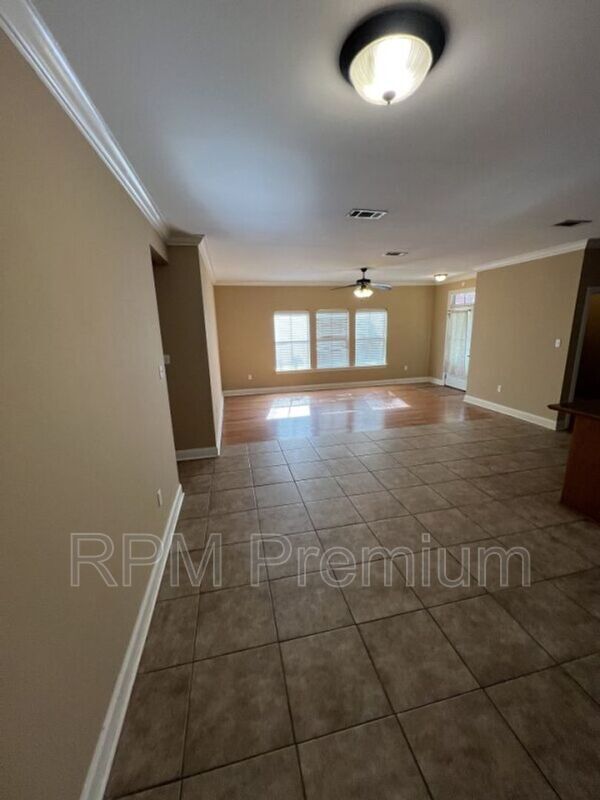 Foto del edificio - 767 Summer Breeze Dr