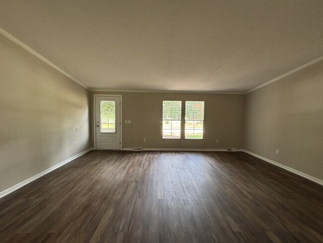 Foto del edificio - 3371 Greensboro Rd