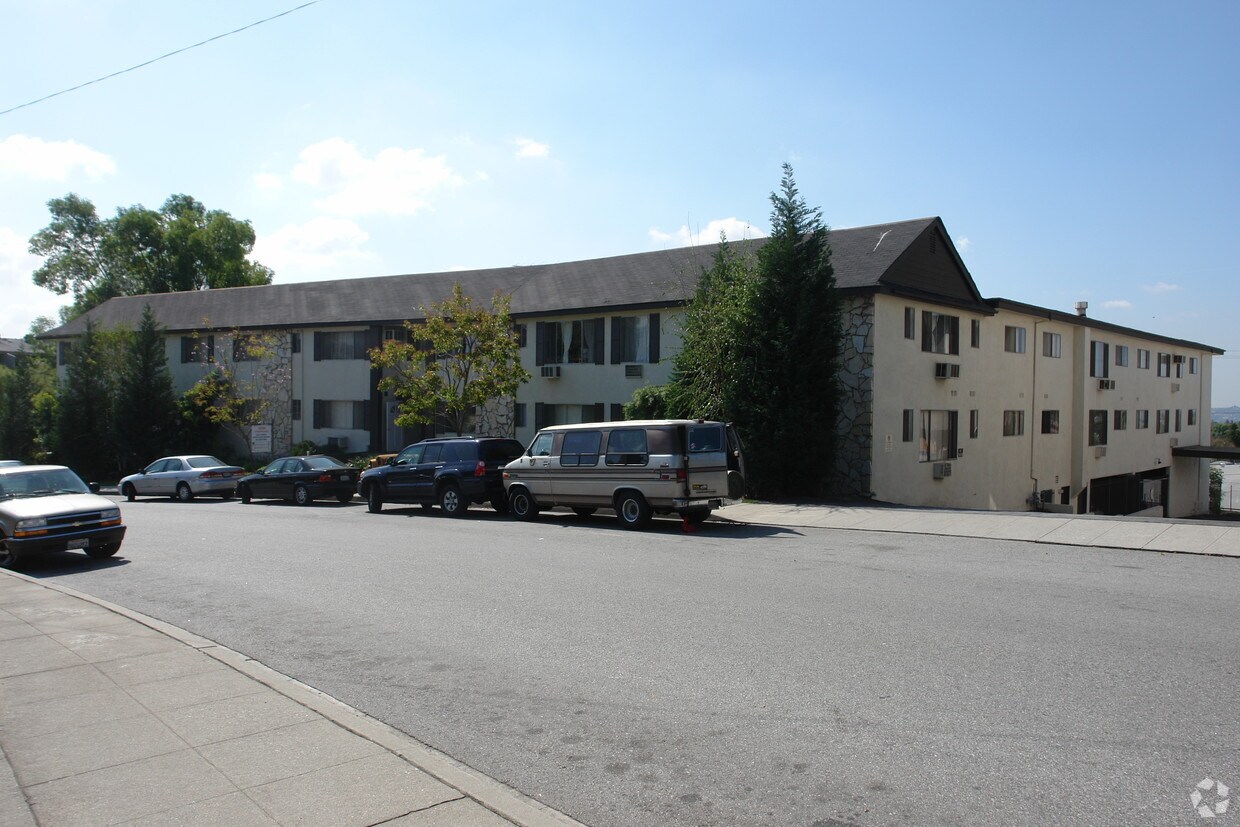 Foto del edificio - 1699 Amberwood Dr