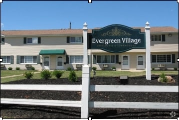Building Photo - Evergreen Village Apartments & Townhouses