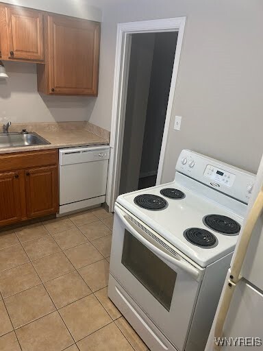Building Photo - 465 Wehrle Dr