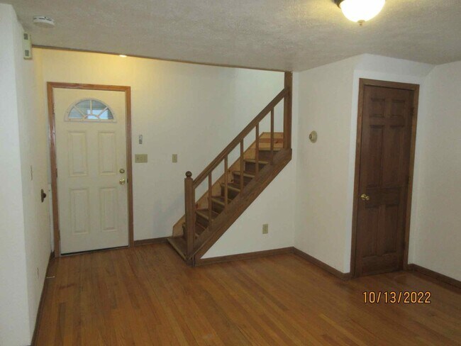 Building Photo - 2443 N Pierce St