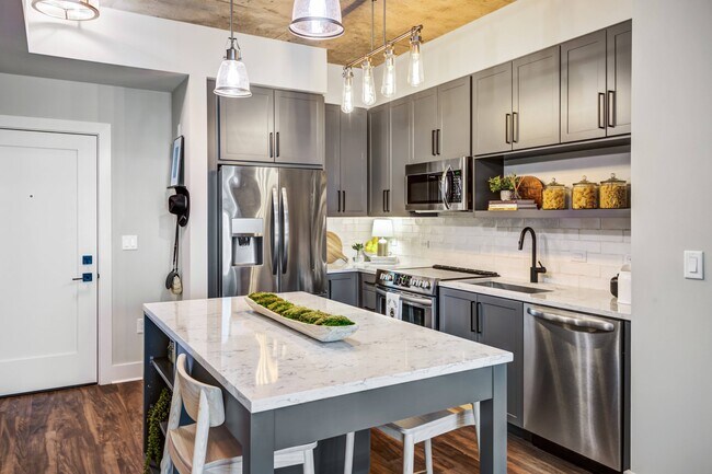 Cocina del apartamento - The Point at Reston