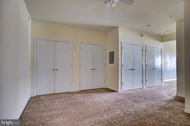 Building Photo - 316 Bridge St