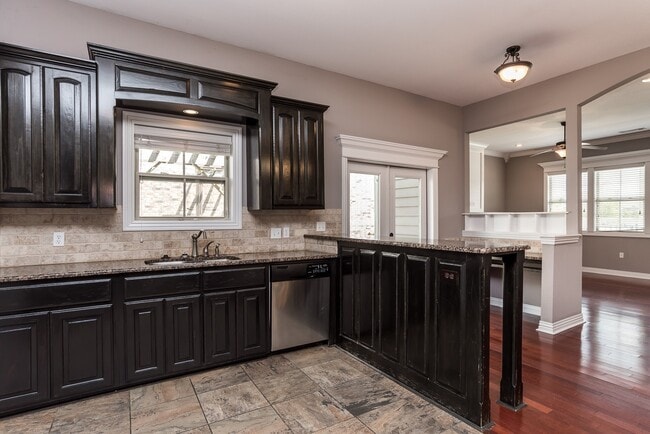 Photo - Rupple Row House