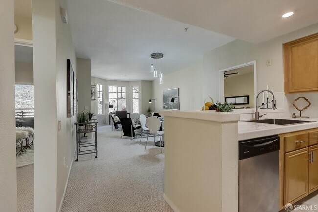 Building Photo - 200 Caldecott Ln