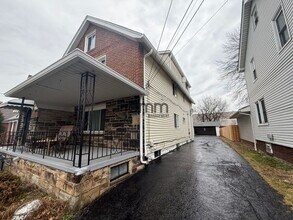 Building Photo - 1405 Sheffield Rd