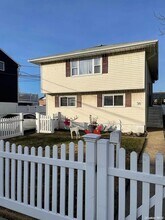 Building Photo - 36 Radcliffe Rd