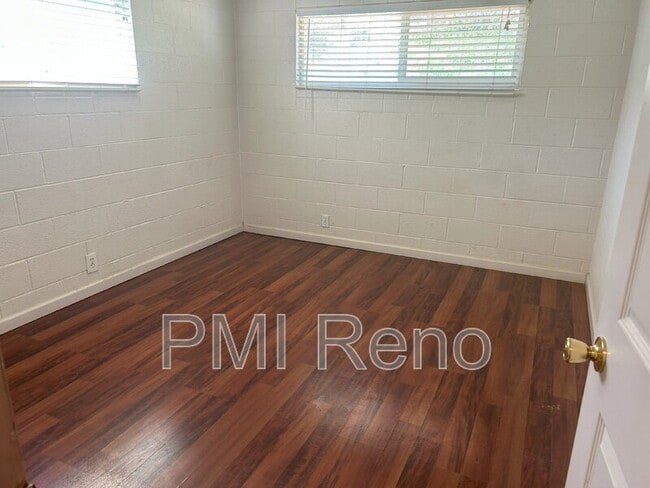 Building Photo - 2075 Patton Dr