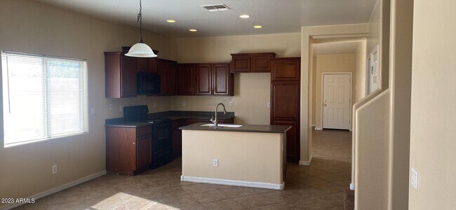 Building Photo - 18211 N Toya St