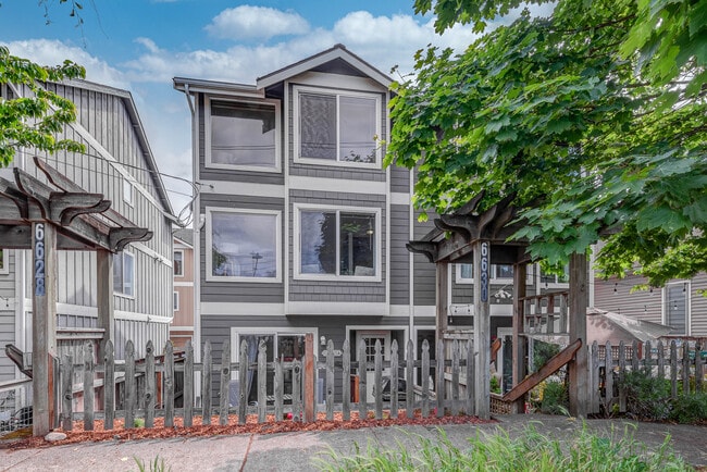 Building Photo - 6630 Corson Ave S