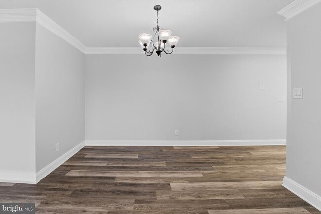 Building Photo - 4977 Battery Ln