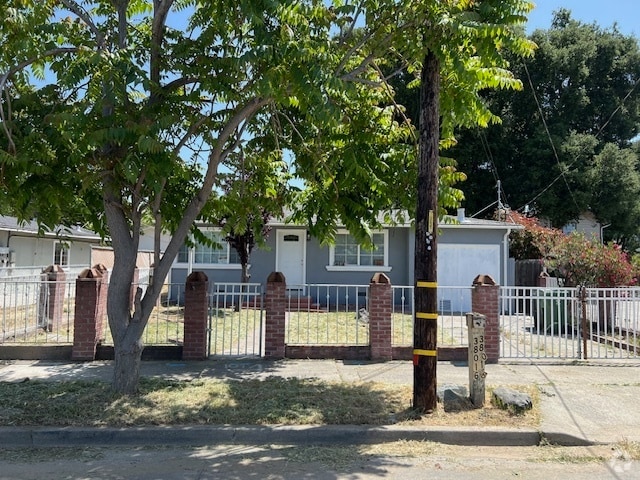 Building Photo - 38016 Vallejo St
