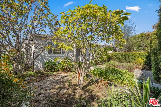 Foto del edificio - 2939 Oakhurst Ave