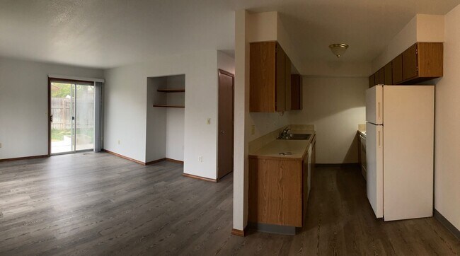 Foto del edificio - Duplex In Quiet Neighborhood