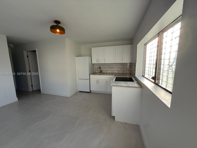 Photo - 525 SW 22nd Ave Apartment