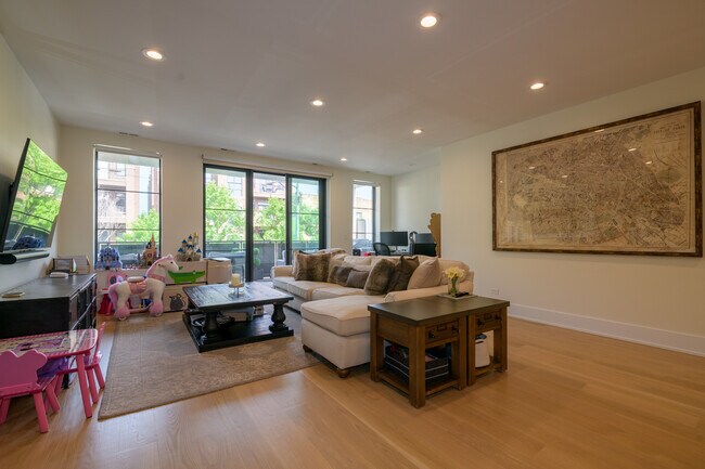 Foto del edificio - 3542 N Southport Ave