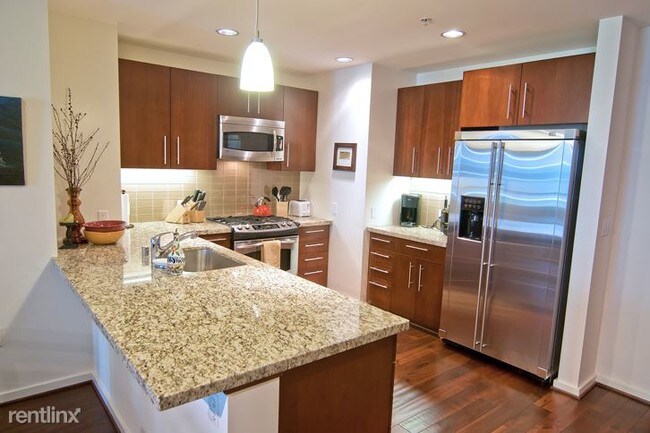 Foto del edificio - 360 Everett Ave