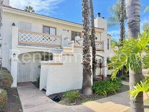 Building Photo - 9438 Twin Trails Dr