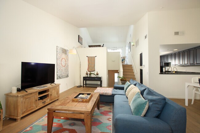 Foto del edificio - 1222 N Kings Rd