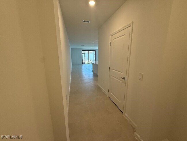 Building Photo - 13008 Luminary Wy