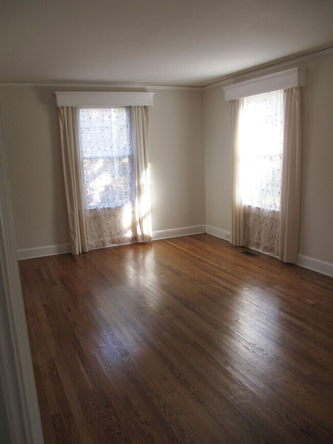 208 W Lavender Ave, Durham, NC 27704 House Rental in Durham, NC