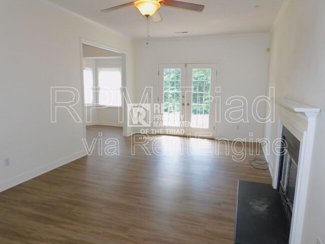 Building Photo - 3407 Park Hill Dr