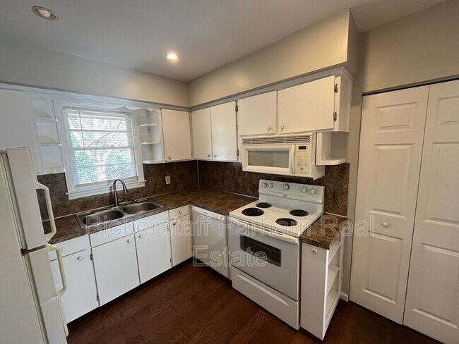 Building Photo - 2919 W Britt David Rd