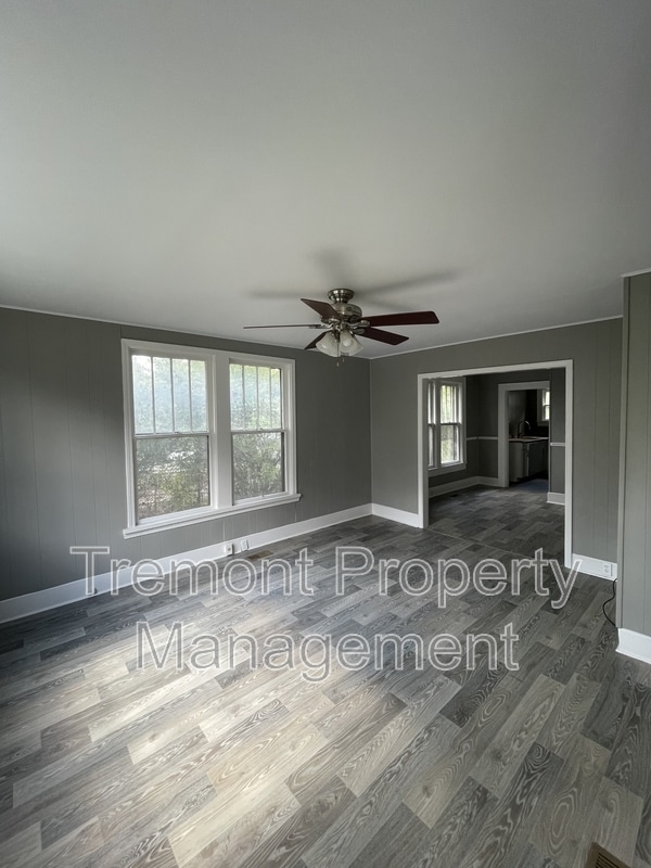 Foto del edificio - 2601 E 41st St