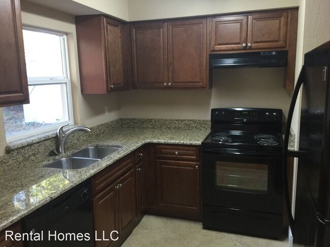 Building Photo - 3 br, 1 bath House - 253 Short Street