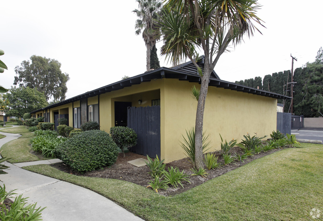 Building Photo - Sandalwood Cottages