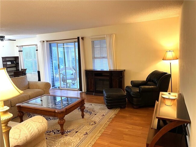 Building Photo - 3083 Westwood Way