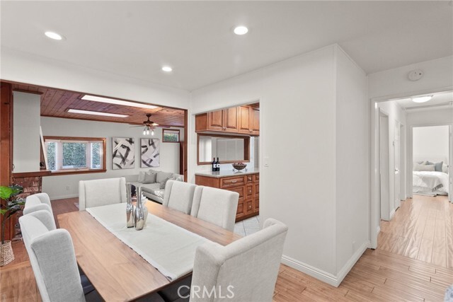 Foto del edificio - 6313 Bluebell Ave