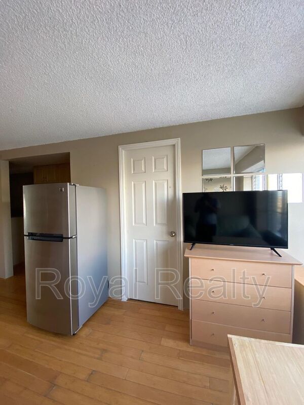 Building Photo - 2525 Date St