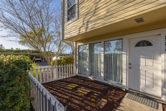 Building Photo - 8294 Windmill Farms Dr