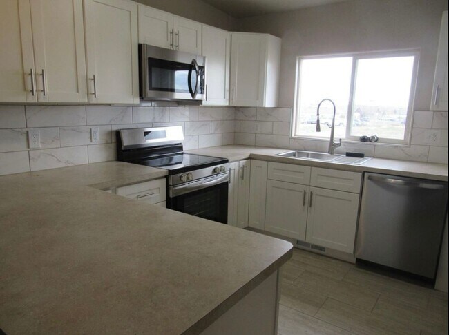 Foto del edificio - 3920 Robitaille Ct