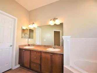 Building Photo - 3007 Brenton Manor Loop
