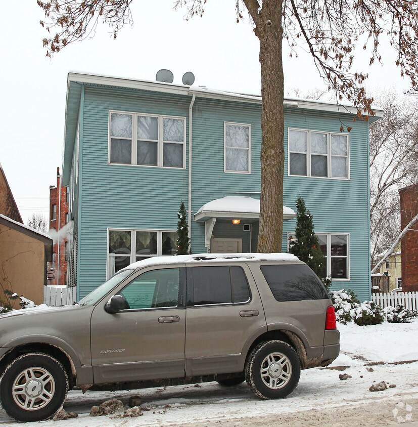 Building Photo - 698 Hague Ave